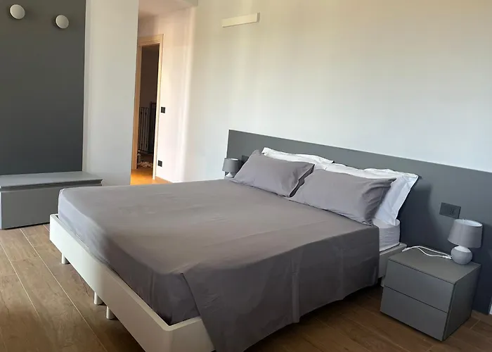 La Porta Delle Meraviglie Bed & Breakfast Saluzzo